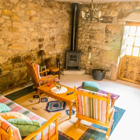 Casa Do Ferrador Holiday home Penasillas
